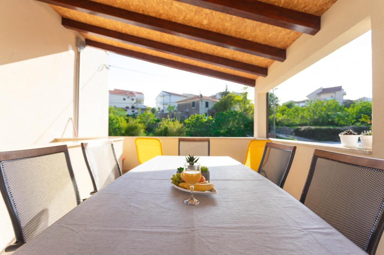 Apartman Marel Zrnovnica Ngoại thất bức ảnh