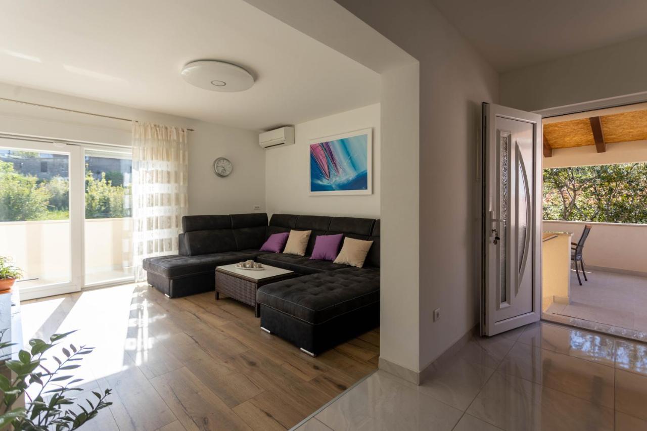 Apartman Marel Zrnovnica Ngoại thất bức ảnh