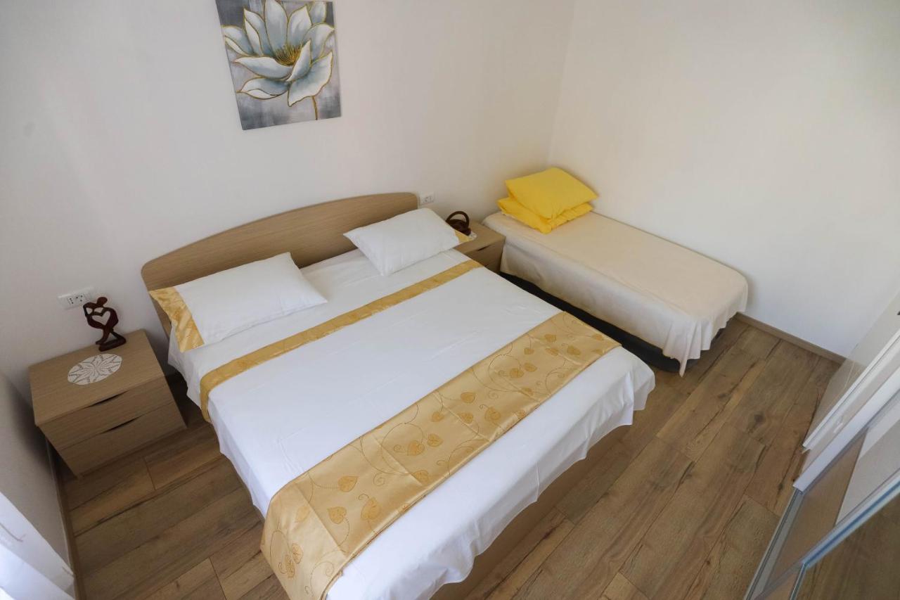 Apartman Marel Zrnovnica Ngoại thất bức ảnh